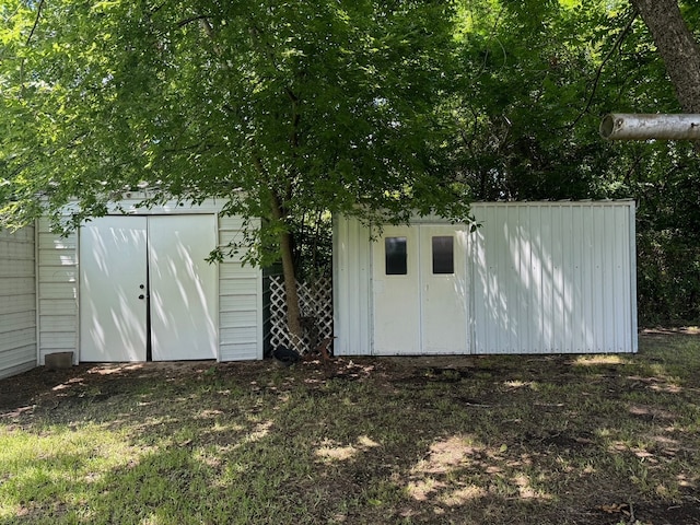 view of outbuilding