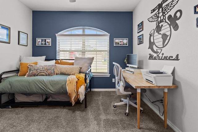 bedroom featuring carpet floors