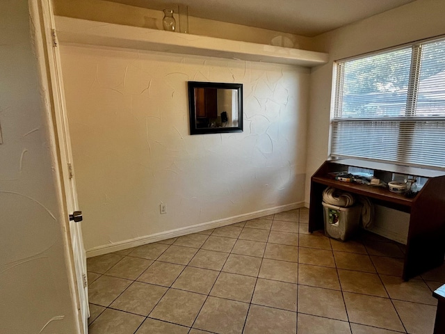 1358 Eastview St, Fort Worth, TX 76134 - unfurnished office featuring light tile patterned floors and baseboards