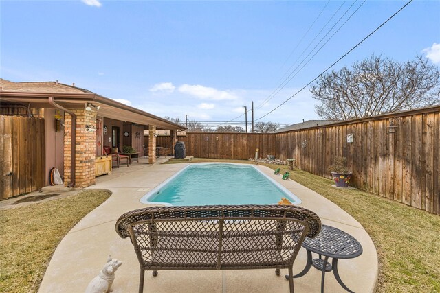 view of patio / terrace featuring outdoor lounge area and ceiling fan