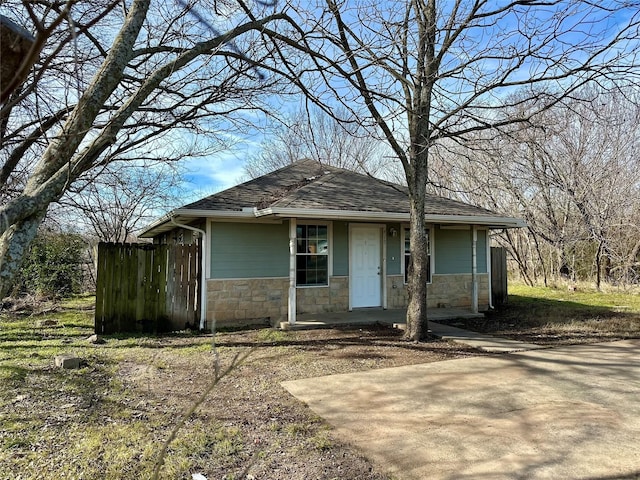 view of front of property