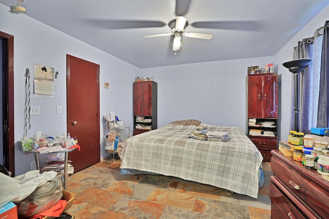 bedroom featuring ceiling fan