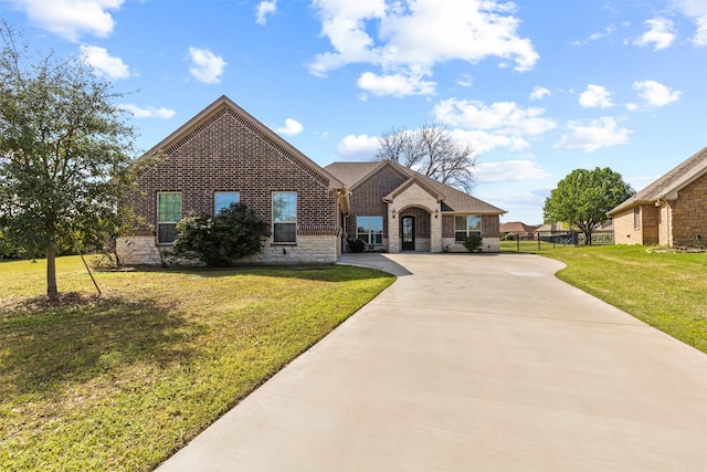 view of front of property with a front lawn