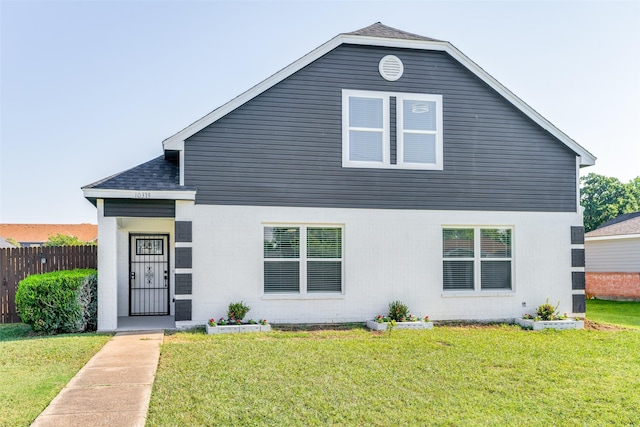 view of front of property with a front yard