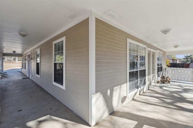 view of patio / terrace with covered porch