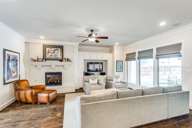 living room featuring dark wood-type flooring and crown molding