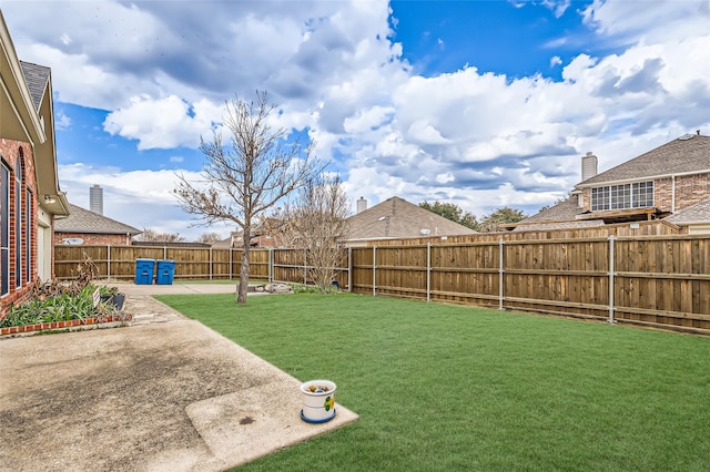 view of yard with a patio