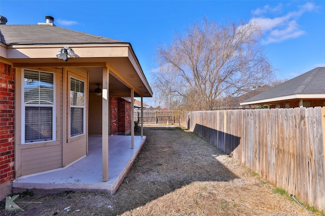 view of yard featuring a patio