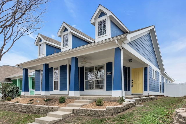 view of front facade featuring covered porch and ceiling fan