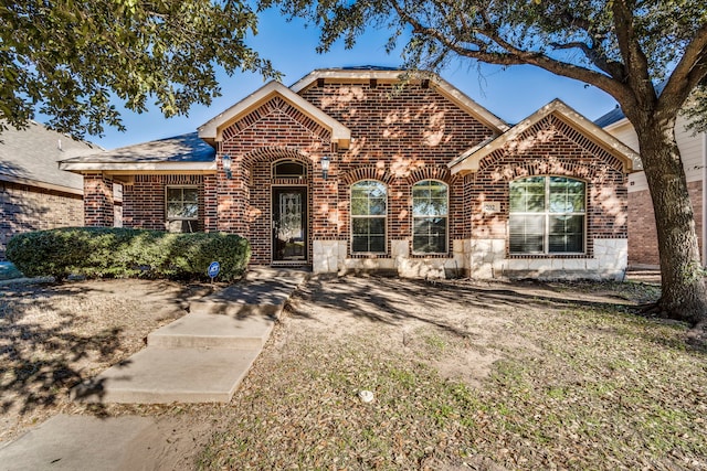 view of front property