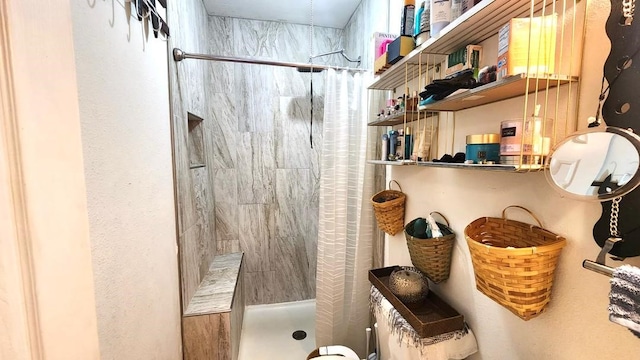 bathroom with curtained shower