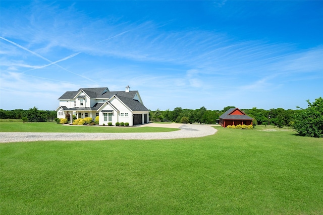 view of front facade featuring a front yard