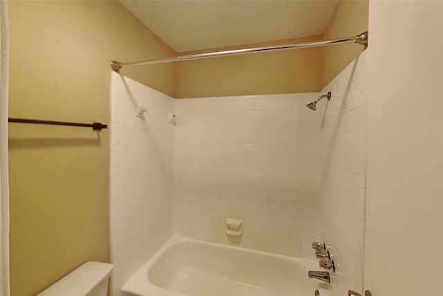 bathroom featuring shower / bathtub combination