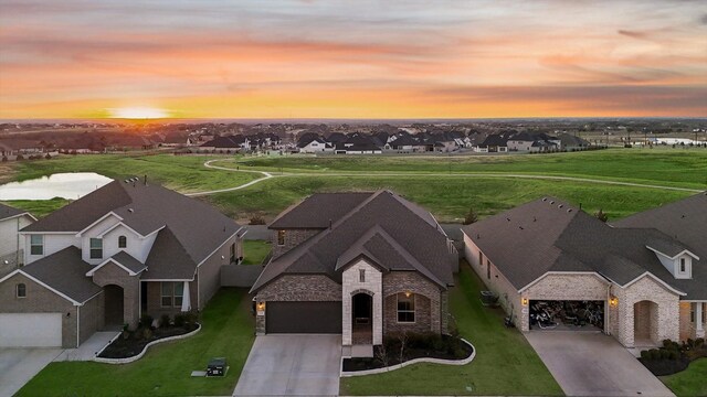 view of aerial view at dusk