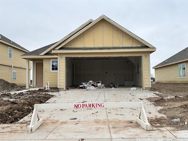 view of front facade with a garage