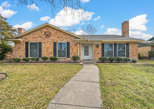 ranch-style home with a front yard