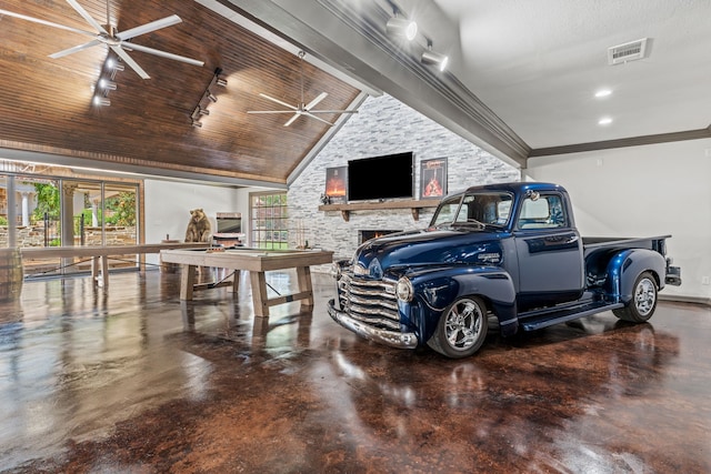 garage featuring ceiling fan