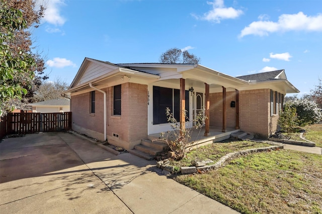 view of front of property featuring covered porch