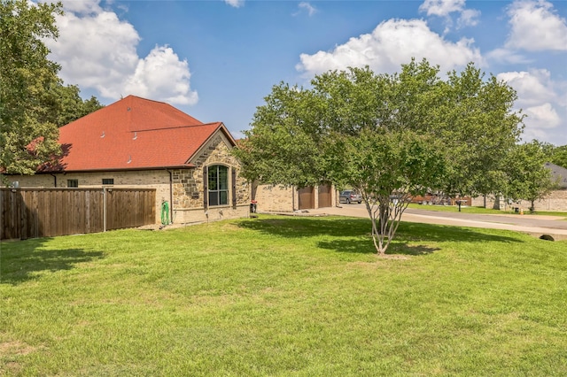 10545 Lago Vis, Quinlan, TX 75474 - view of yard