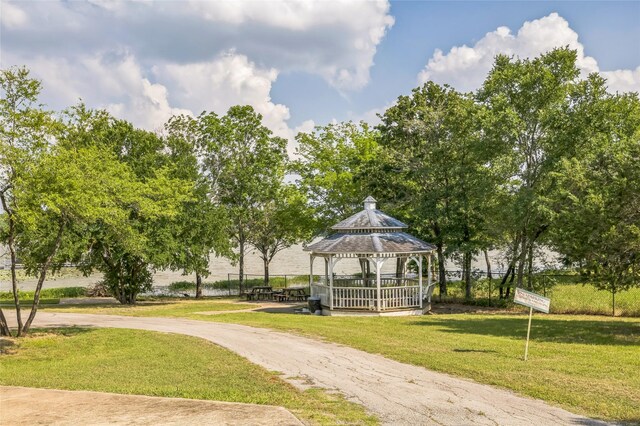 10545 Lago Vis, Quinlan, TX 75474 - view of property's community featuring a gazebo and a lawn