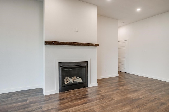 room details with hardwood / wood-style flooring