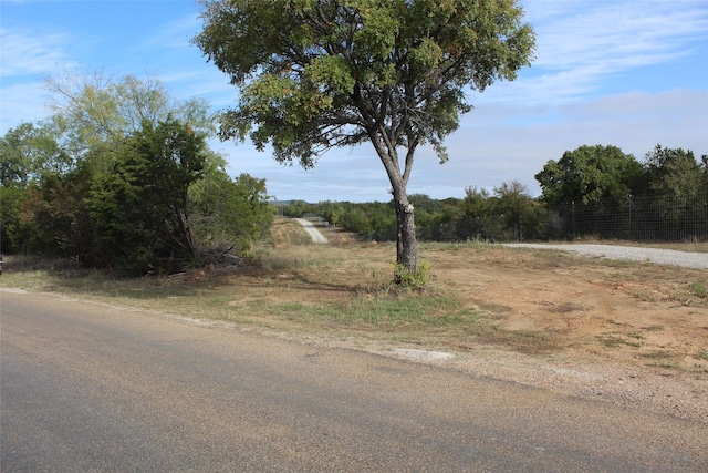 Listing photo 2 for 975 N Lakeview Dr, Palo Pinto TX 76484