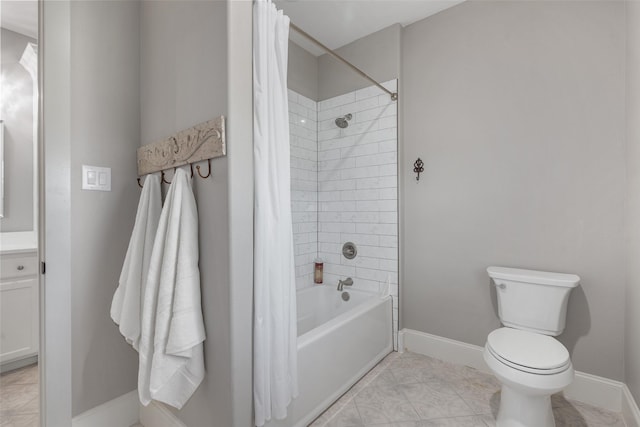 full bathroom featuring vanity, toilet, and shower / bath combo with shower curtain