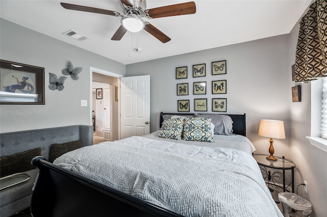 bedroom with ceiling fan