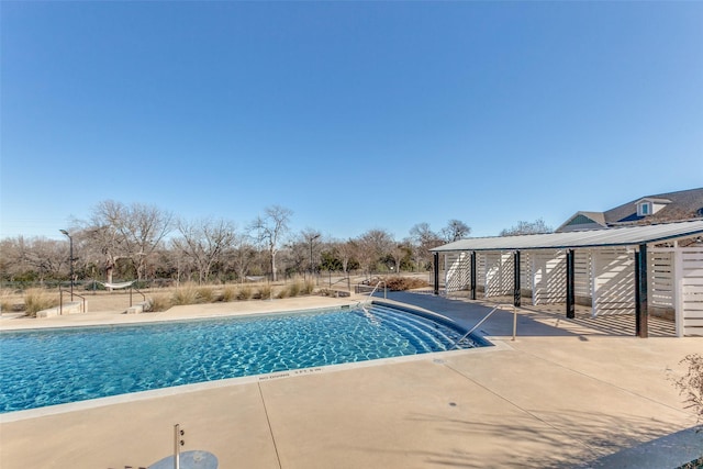 view of swimming pool