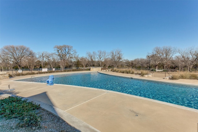 view of swimming pool