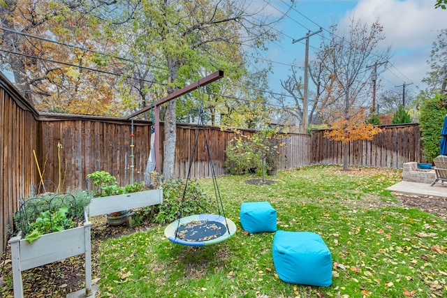 view of yard with a patio