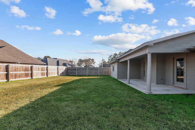 view of yard with a patio area