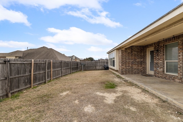 view of yard with a patio