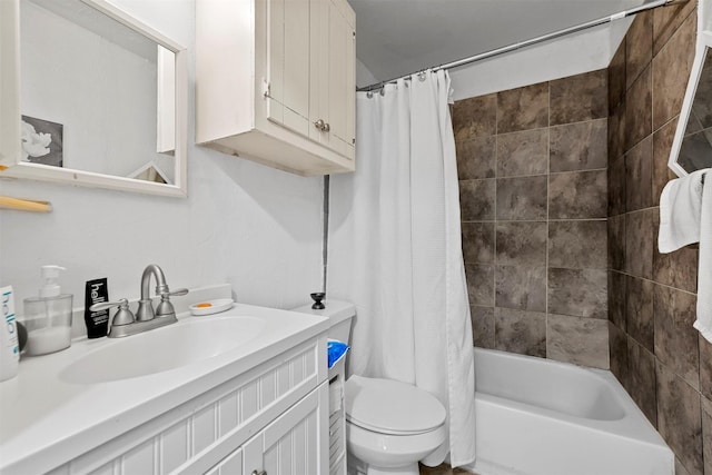 full bathroom featuring vanity, toilet, and shower / bath combo