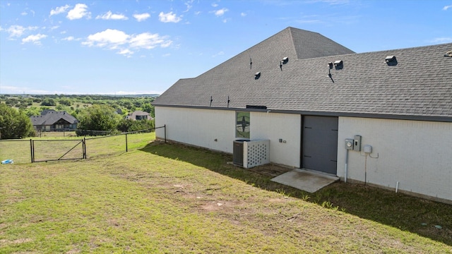 320 Kenyon Ct, Granbury, TX 76049 - rear view of house featuring cooling unit, a gate, and a shingled roof