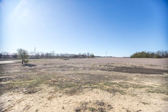 view of yard featuring a rural view