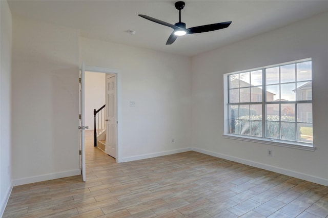 empty room with ceiling fan