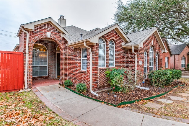 view of front of property