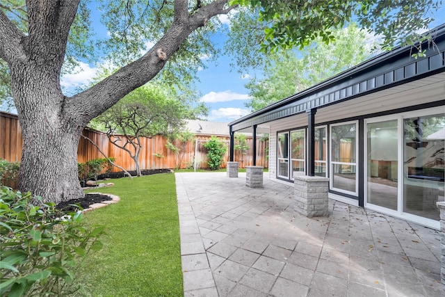 view of yard with a patio