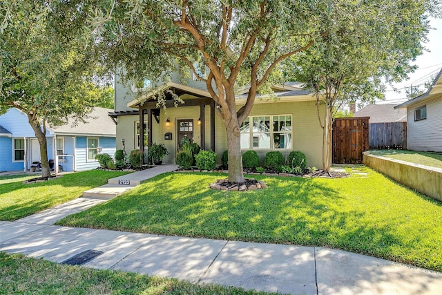 view of front of house featuring a front yard