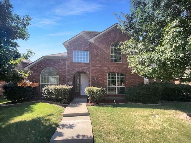 view of front of house featuring a front yard