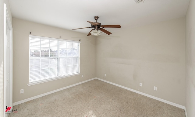 empty room featuring ceiling fan