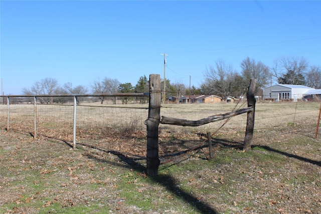 view of yard featuring a rural view