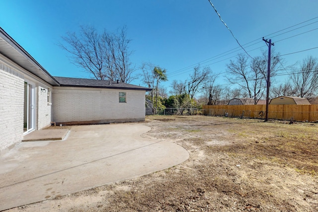 view of yard featuring a patio