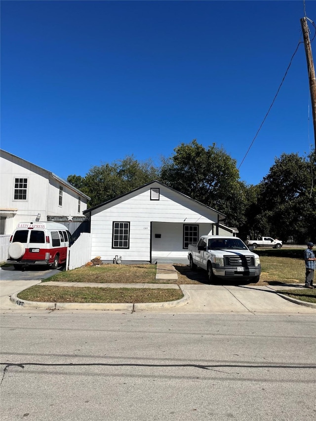 view of front of home