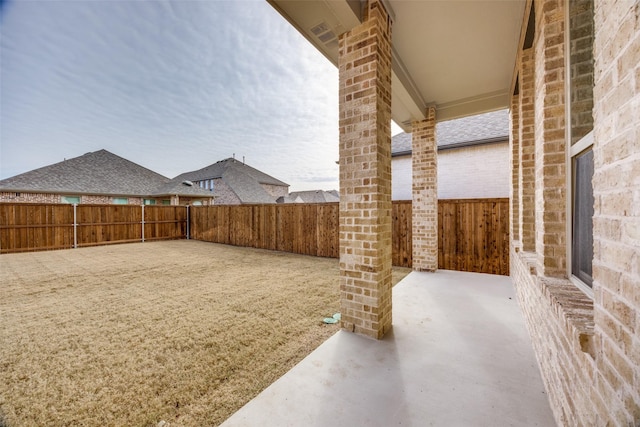 view of yard featuring a patio