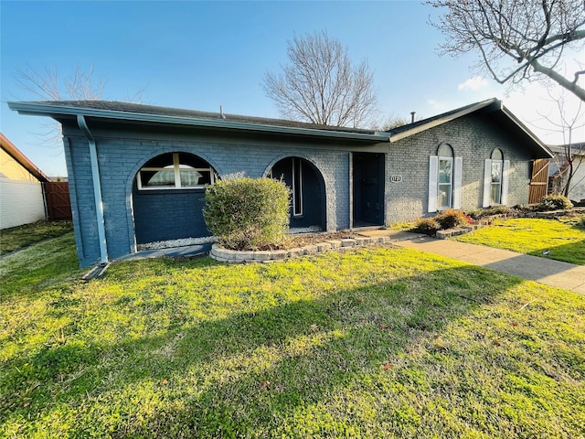 1721 Melrose St, Garland, TX 75042 - ranch-style house featuring brick siding, a front yard, and fence