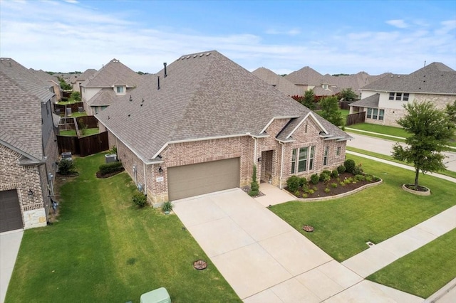 view of front of property featuring a front yard