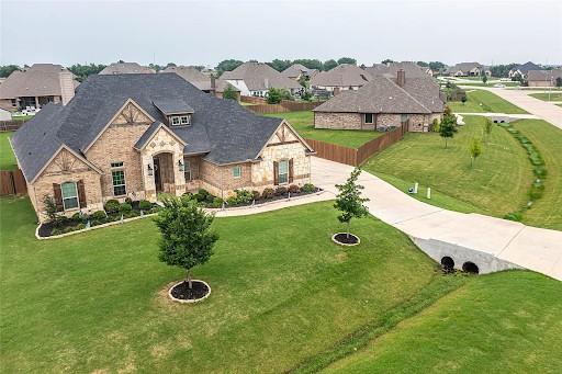 view of front of house with a front yard