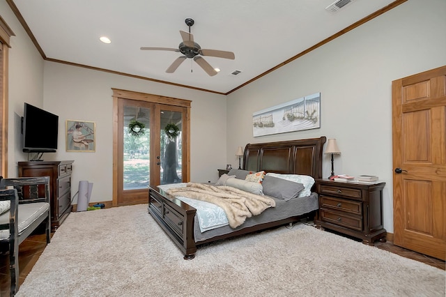 bedroom with crown molding and ceiling fan